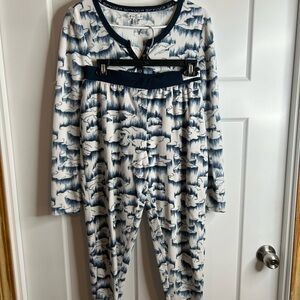 Spyder Womens Size Medium Waffle Weave Thermal Pajamas White Blue Clouds 3026